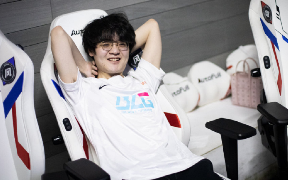 开云-TL力克SHR，Scout线上压制力十足顶尖较量小组赛，点燃全场激情