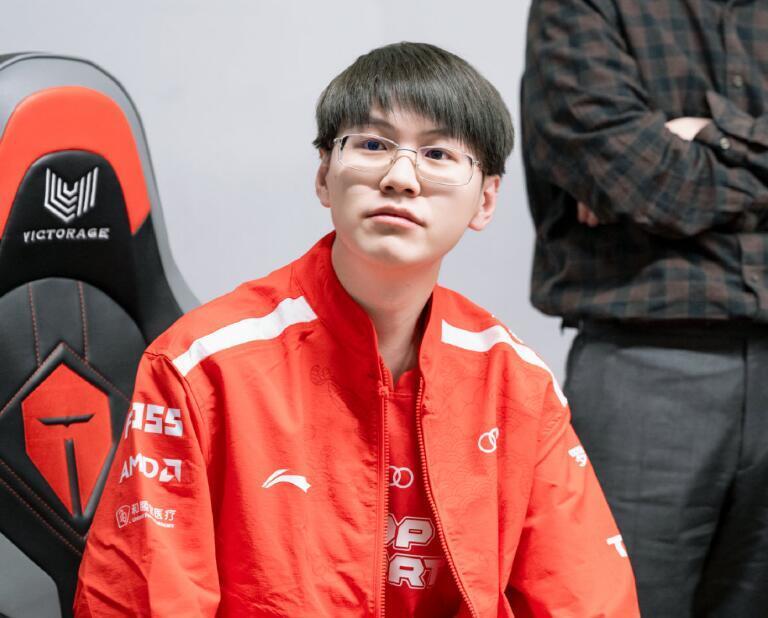 开云-TES险胜100T，Meiko极限生还后反打峡谷大战淘汰赛，让粉丝疯狂欢呼的简单介绍