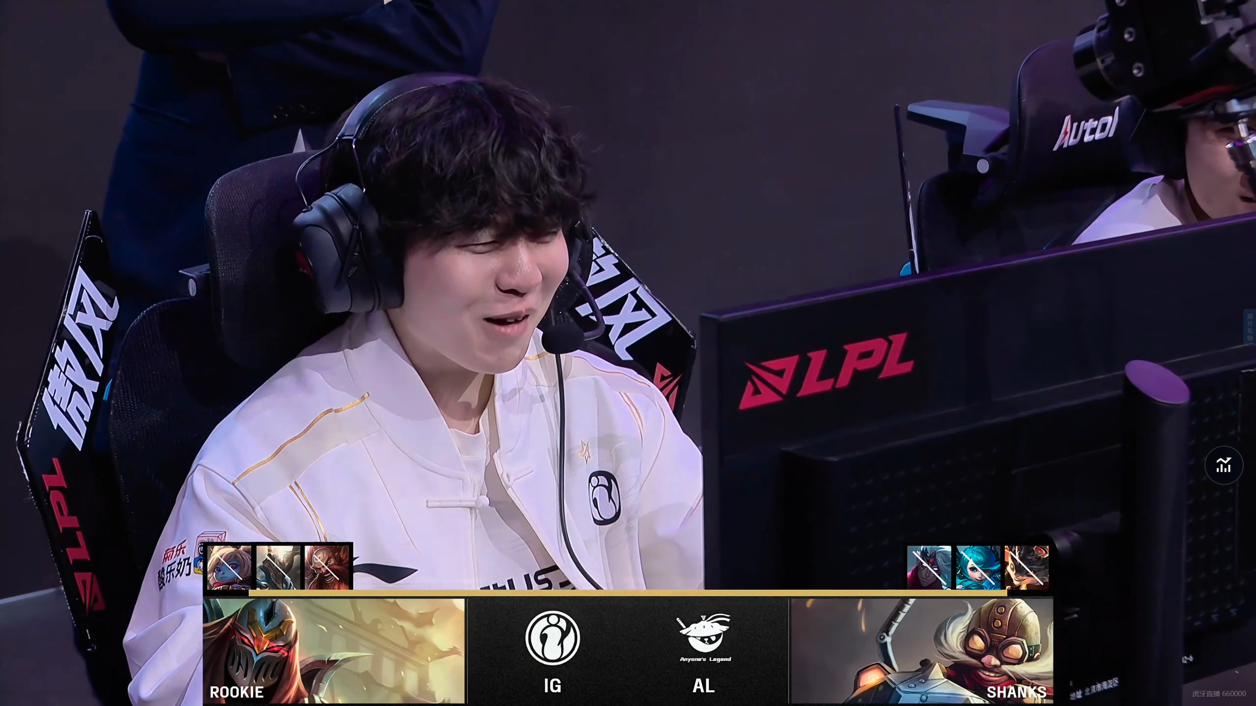 100T力克FNC,Peanut开启传奇时刻峡谷大战成都决赛之夜,引爆全场热议 100T力克FNC,Peanut开启传奇时刻峡谷大战成都决赛之夜,引爆全场热议