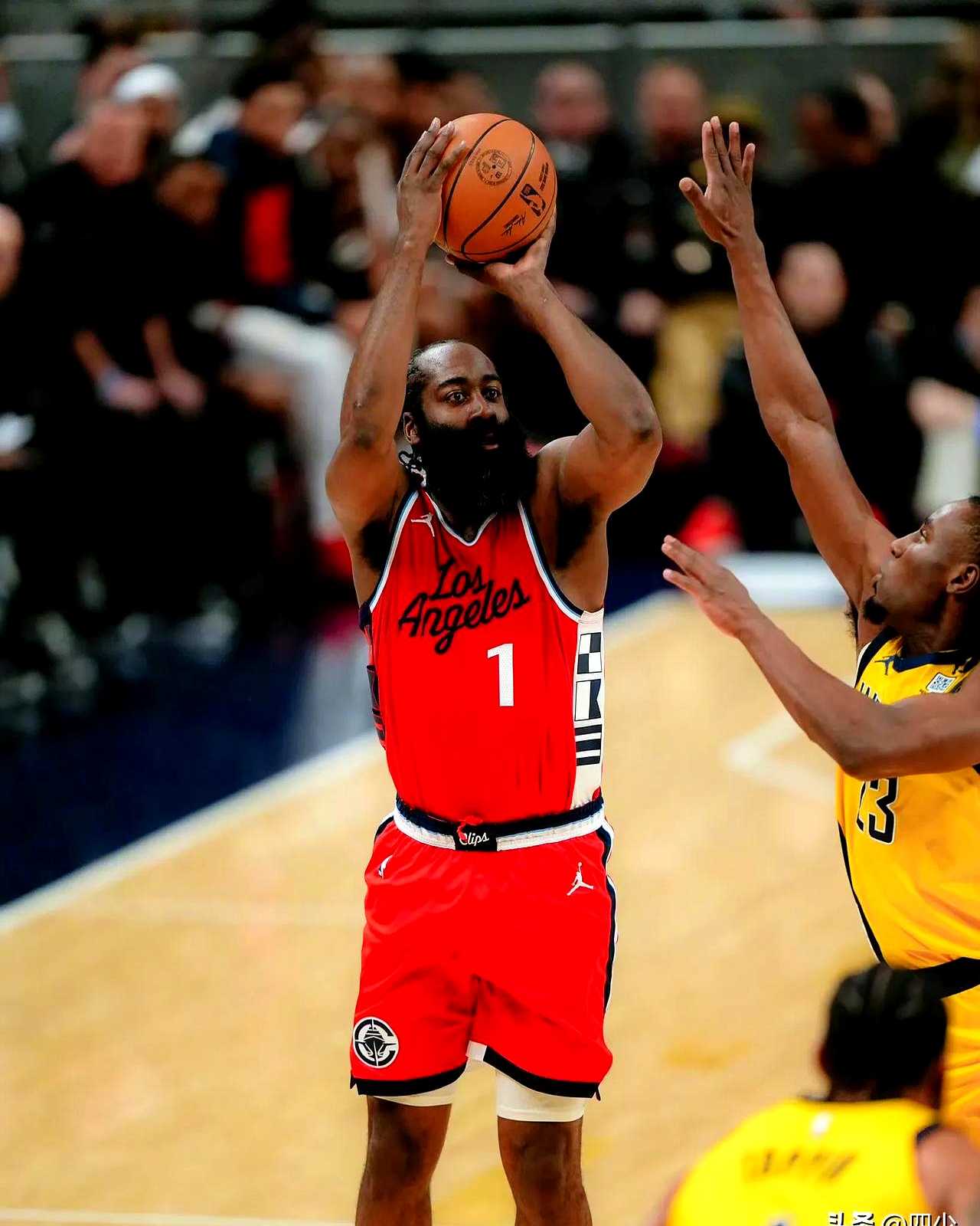 福建队力克独行侠,哈登高光表现 福建队力克独行侠,哈登高光表现